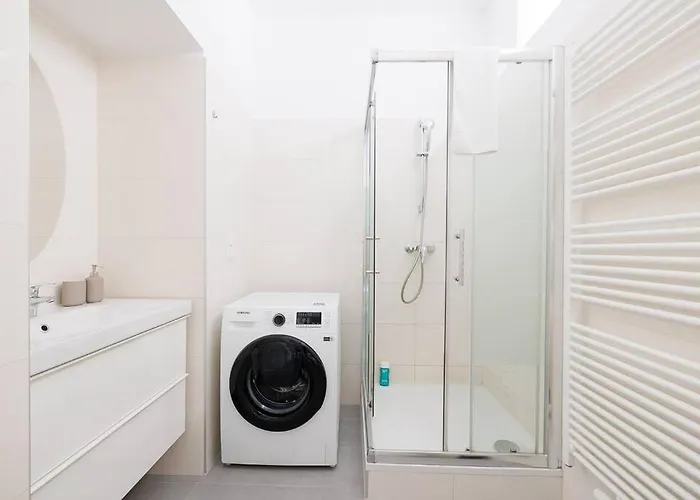 Modern - Netflix 2 Bedroom * Viena